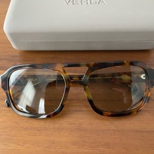 Never worn - Vehla Dixie Sunglasses in Tort/sage